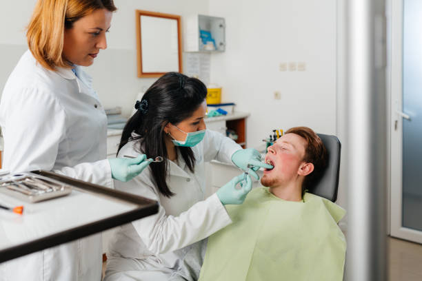 Best Emergency Dentist for Knocked-Out Tooth in Steelville, MO